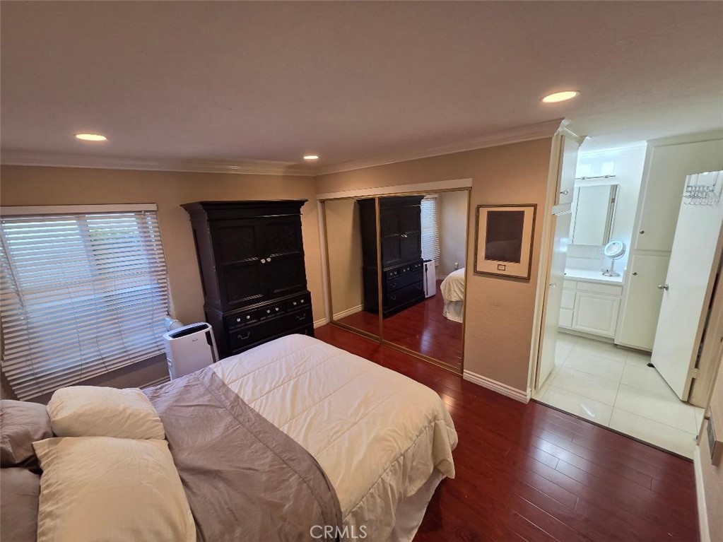 mirrored closet doors and Closet World organizors - 1010 W Macarthur Boulevard 77, Santa Ana CA 92707 - photo 25