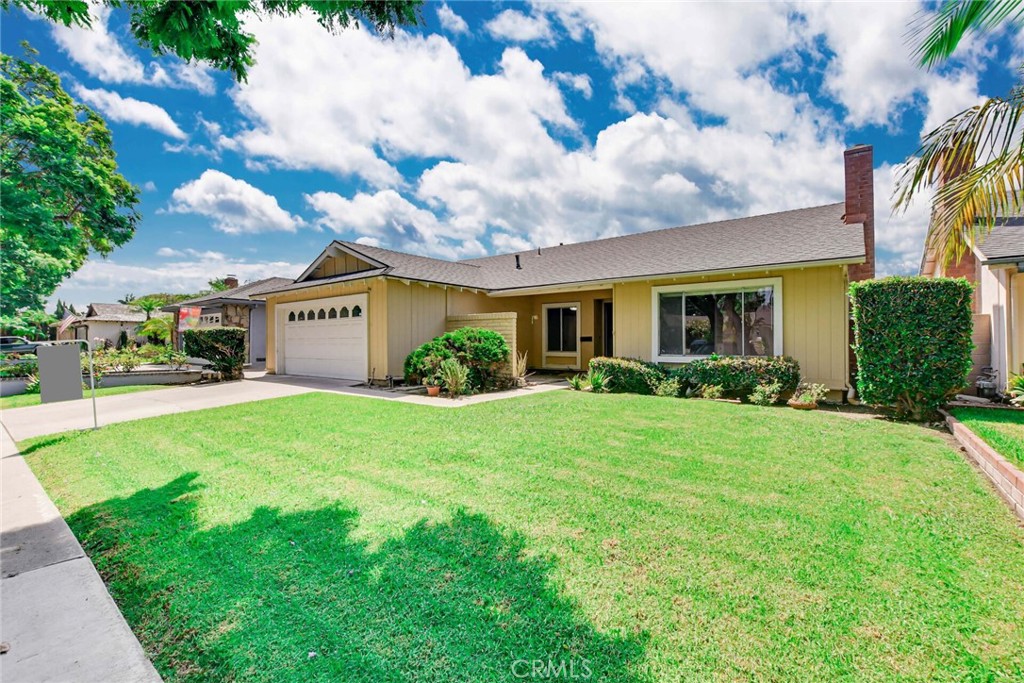 1010 W Orange, Santa Ana CA 92706 - photo 1