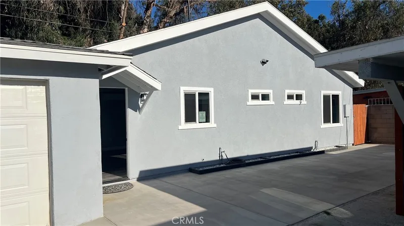 1011 N Jackson Street, Santa Ana, CA 92703