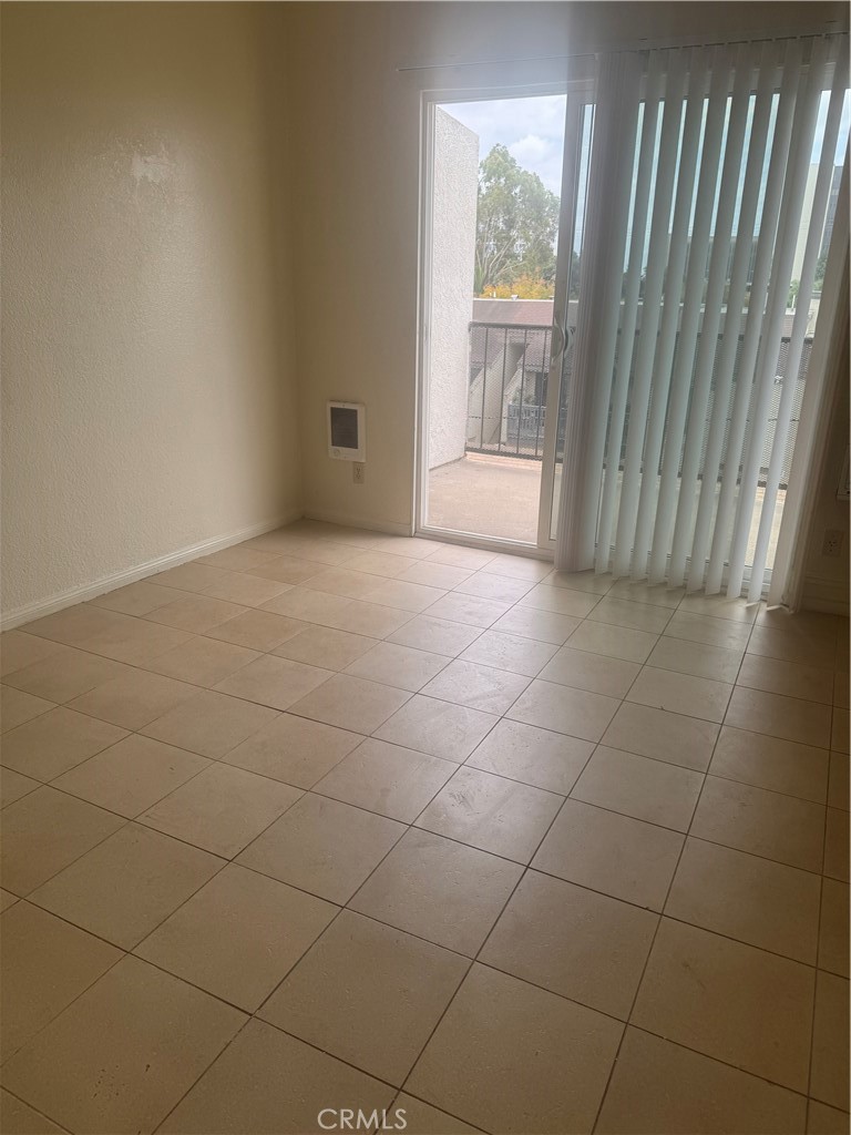 1015 N N Parton C, Santa Ana CA 92701 - photo 3