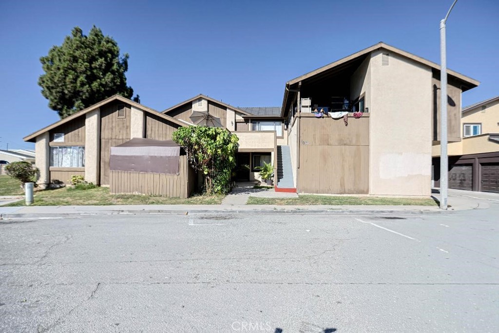 1031 W Central, Santa Ana CA 92707 - photo 2