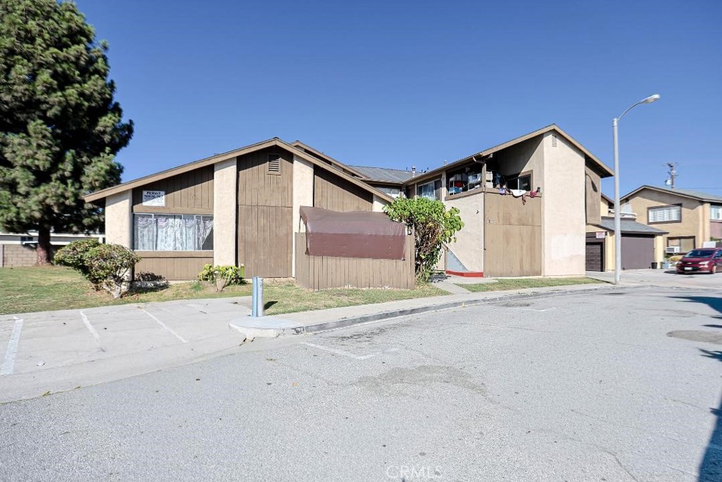1031 W Central, Santa Ana CA 92707 - photo 3