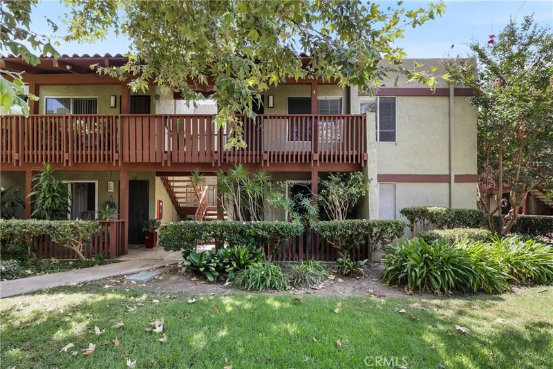 1040 W Macarthur Boulevard 104, Santa Ana, CA 92707