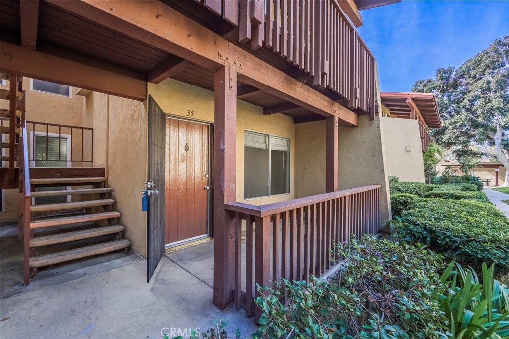 1040 W Macarthur Boulevard 35, Santa Ana CA 92707 - photo 1