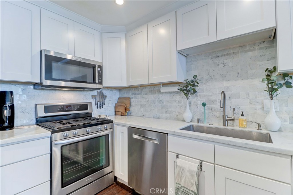 1048 Cabrillo Park Drive A, Santa Ana CA 92701 - photo 2