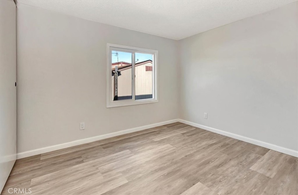 2nd bedroom - Light and bright - 105 Monaco, Santa Ana CA 92703 - photo 9