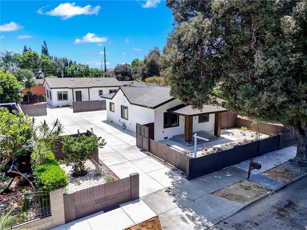 2 NEW HOMES ON 1 LOT - 1050 W Chestnut Avenue, Santa Ana CA 92703 - photo 1