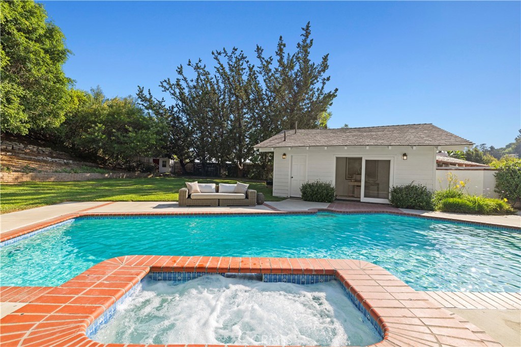 10611 Calm Hill, Santa Ana CA 92705 - photo 45