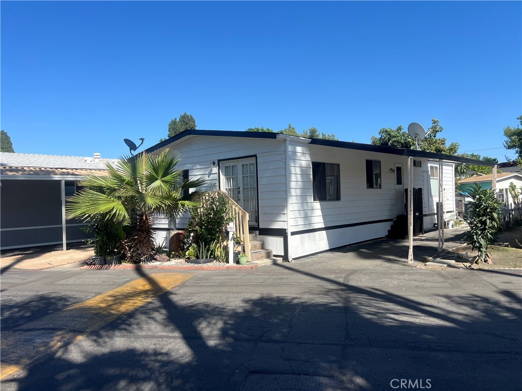 107 Monaco 33, Santa Ana CA 92703 - photo 2