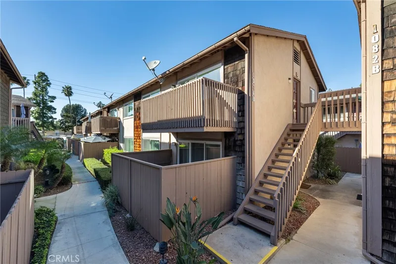 1076 Cabrillo Park Drive C, Santa Ana, CA 92701