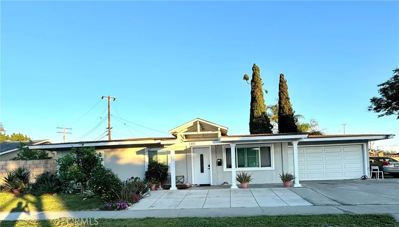 1101 N Gates, Santa Ana, CA 92703