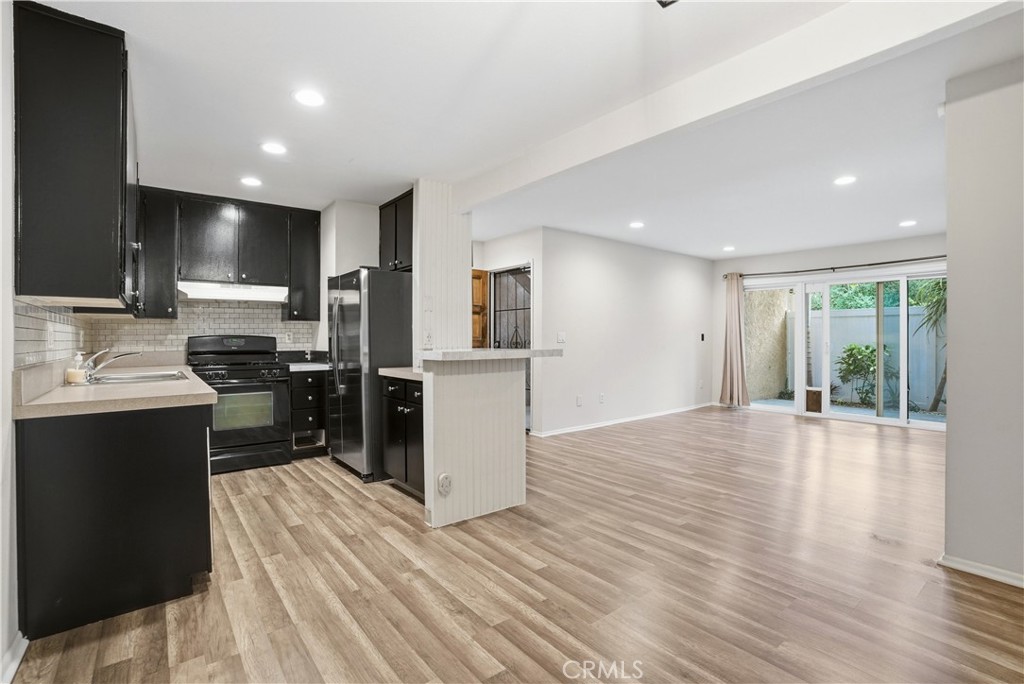 1101 W Macarthur 271, Santa Ana CA 92707 - photo 1