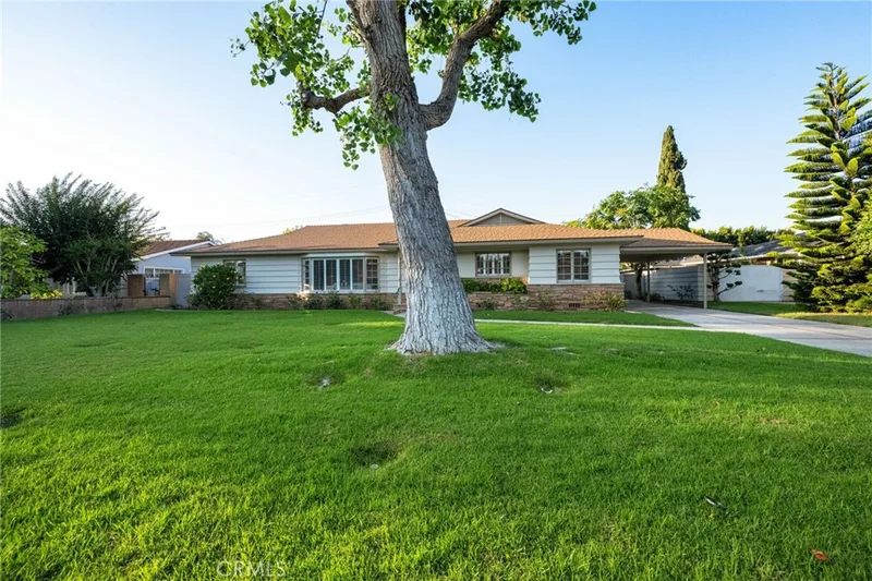 1101 W Sharon Road, Santa Ana, CA 92706
