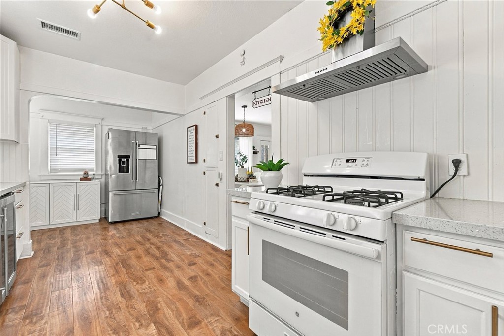 1105 S Hickory, Santa Ana CA 92701 - photo 18