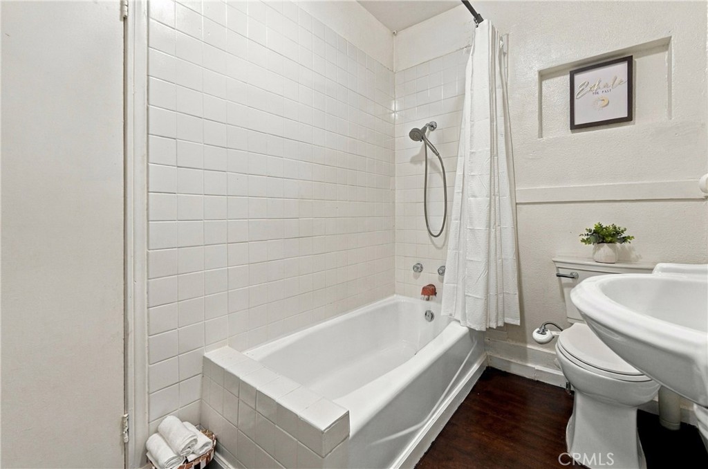 1105 S Hickory, Santa Ana CA 92701 - photo 27