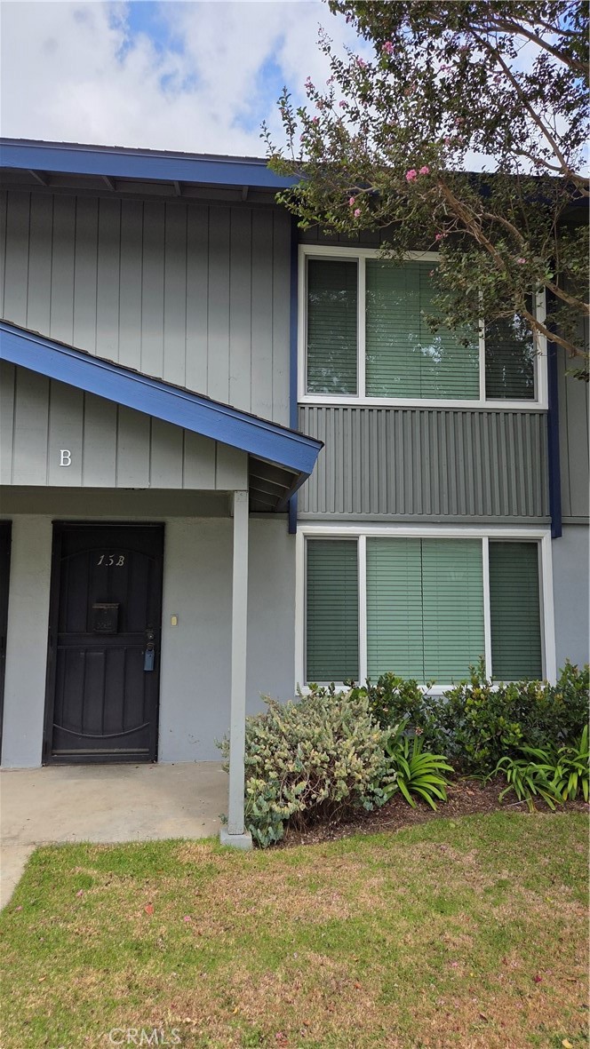1107 W Memory Lane 15B, Santa Ana CA 92706 - photo 1