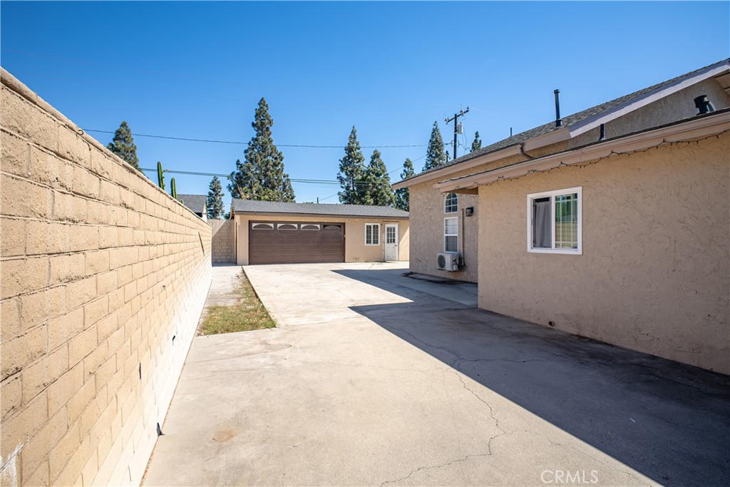 1133 S Harmon, Santa Ana CA 92704 - photo 6