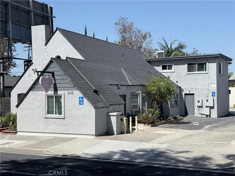 1145 W 17th Street, Santa Ana, CA 92706