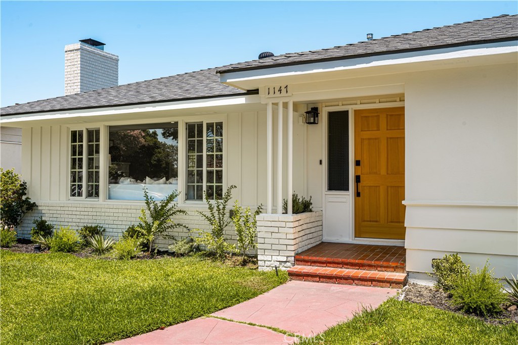 1147 W 10th, Santa Ana CA 92703 - photo 1