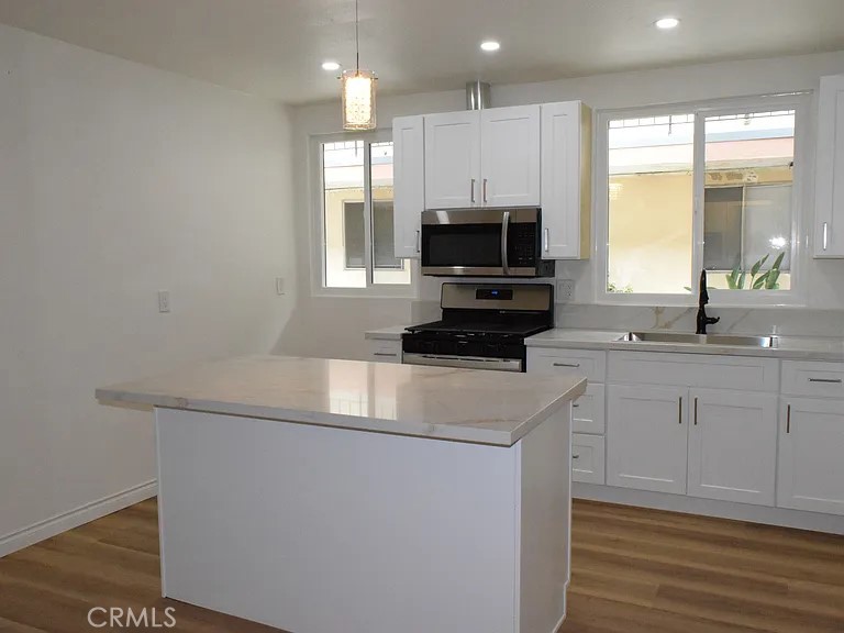 1148 W Civic Center 12, Santa Ana CA 92703 - photo 1