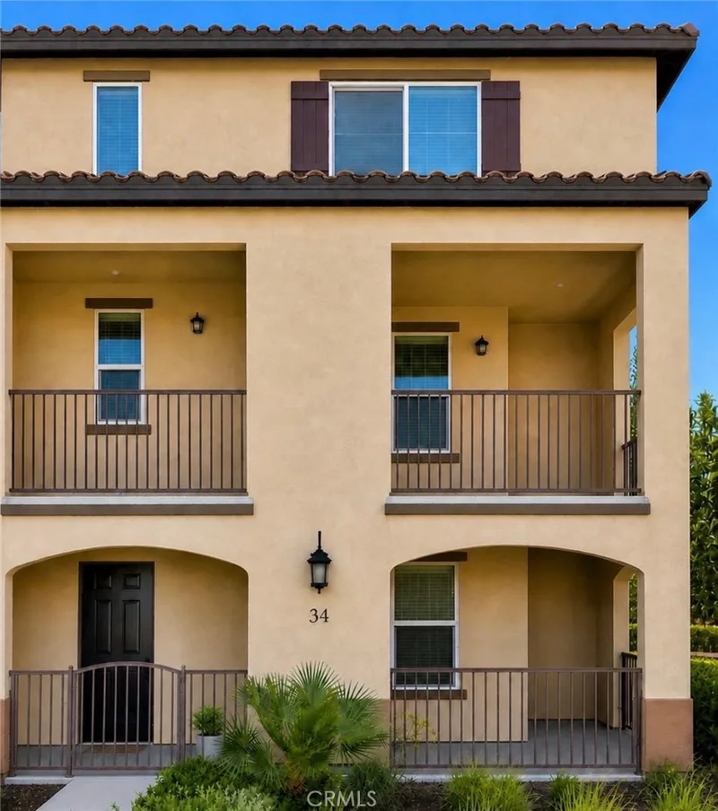 120 S Pacific Ave 34, Santa Ana