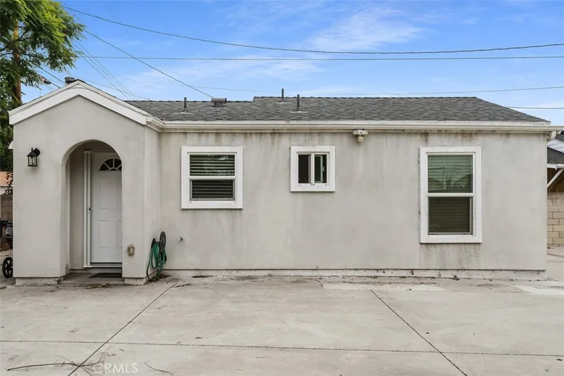 1205 S Flower, Santa Ana