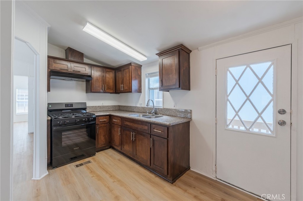 12062 W Edinger Spc 19, Santa Ana CA 92704 - photo 6