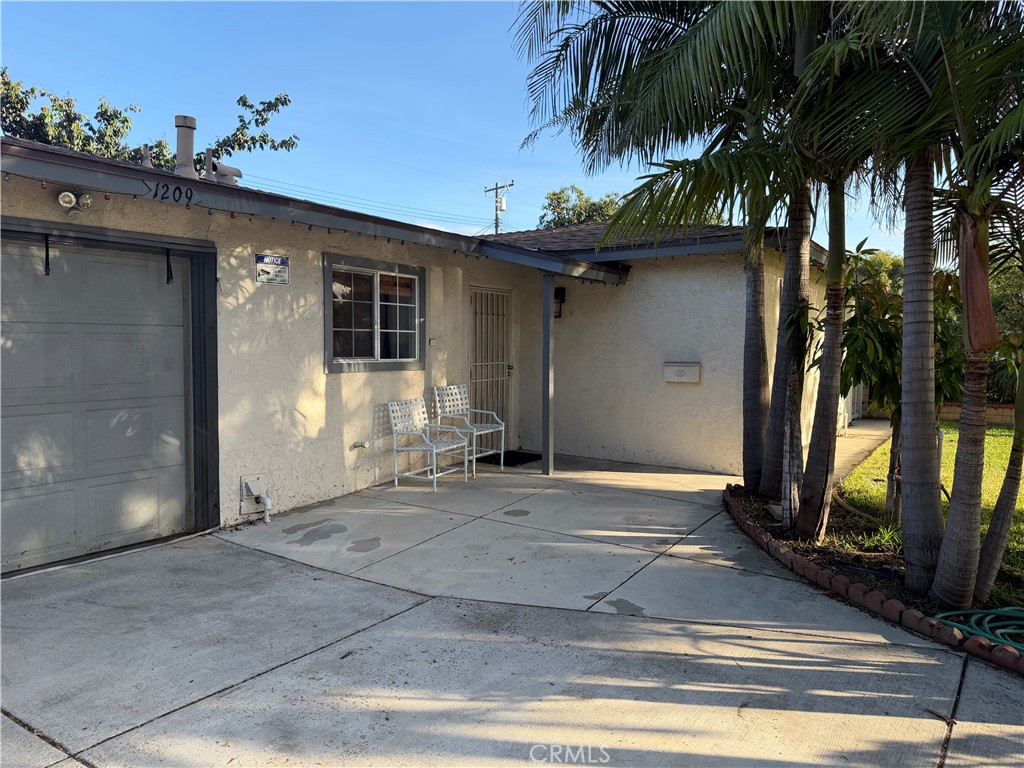 1209 S Townsend, Santa Ana CA 92704 - photo 2