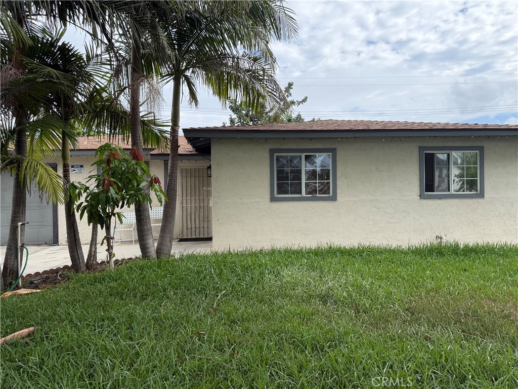 1209 S Townsend, Santa Ana CA 92704 - photo 3