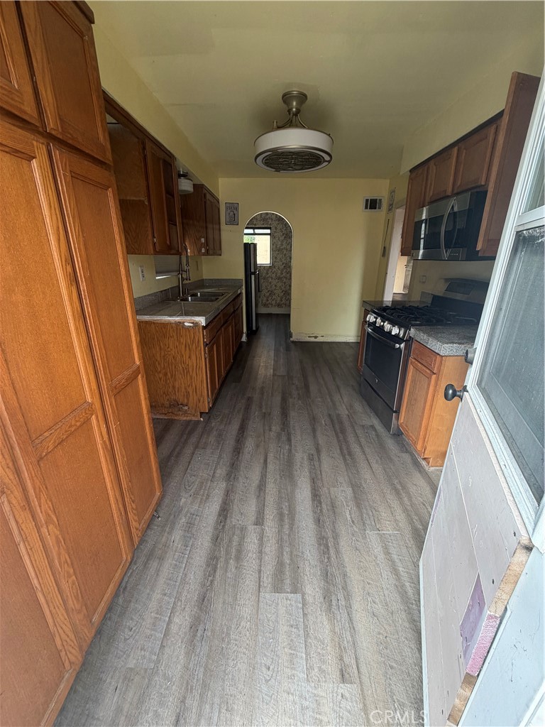 1217 S Van Ness, Santa Ana CA 92707 - photo 6