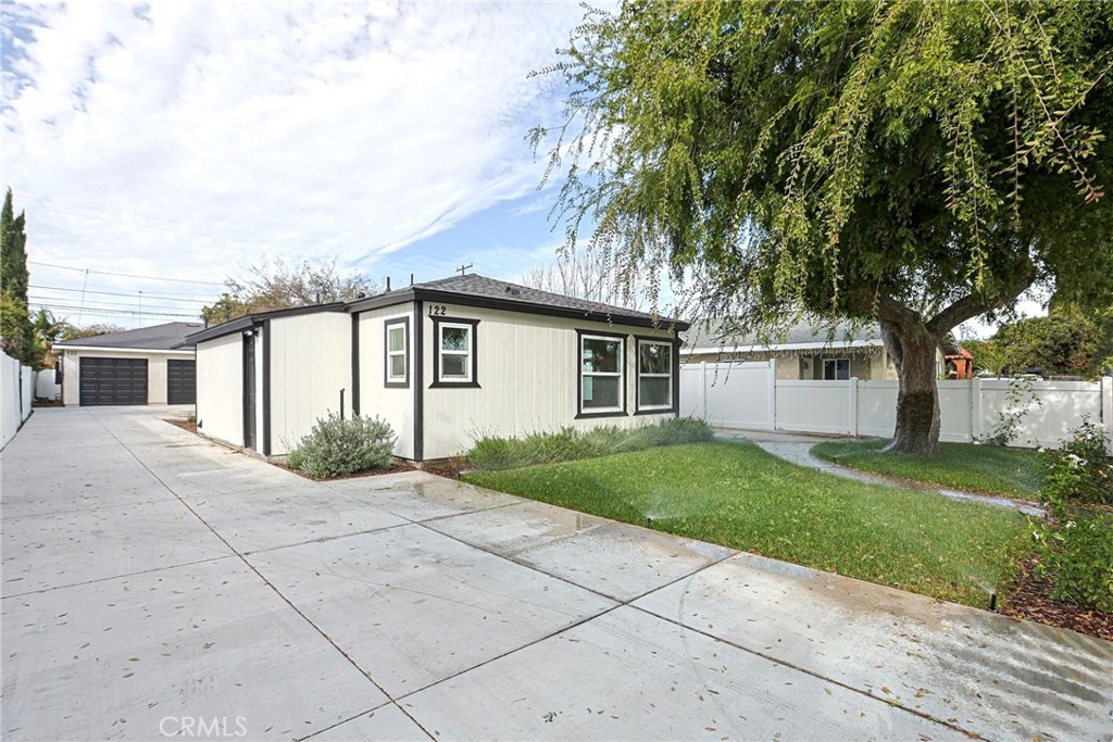 122 N Bewley Street, Santa Ana CA 92703 - photo 1