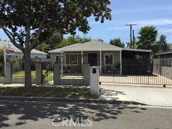 122 S Gunther, Santa Ana, CA 92704