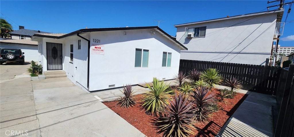 Front Face - 1221 N Ross, Santa Ana CA 92701 - photo 1