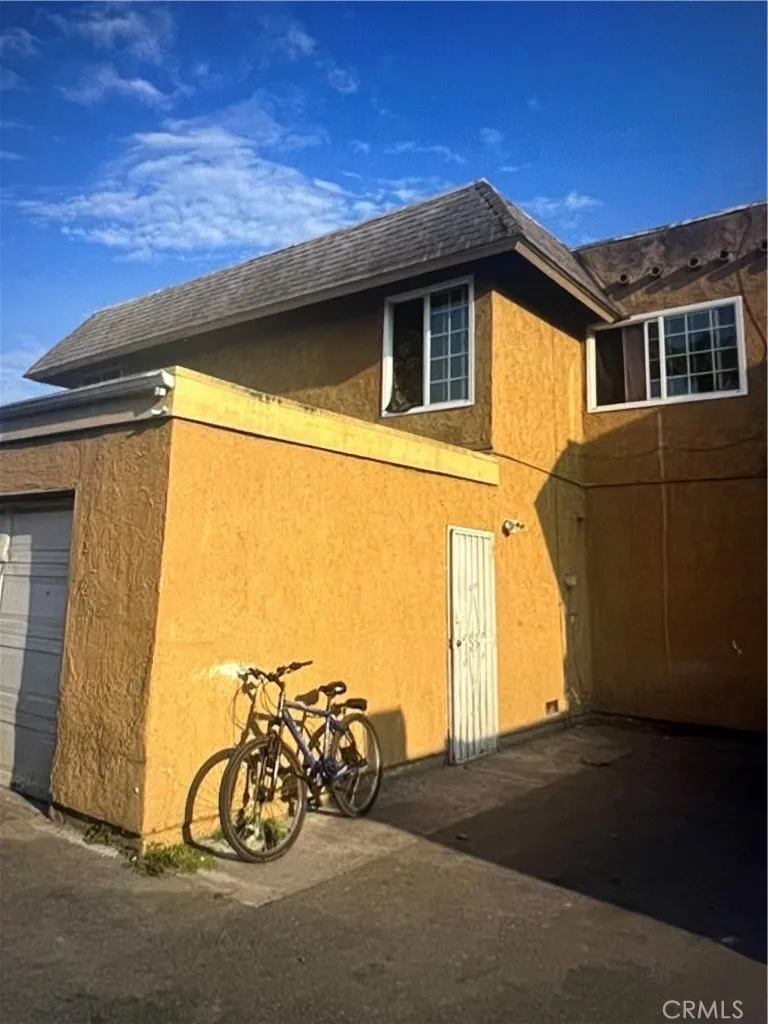1321 S Standard D, Santa Ana, CA 92707