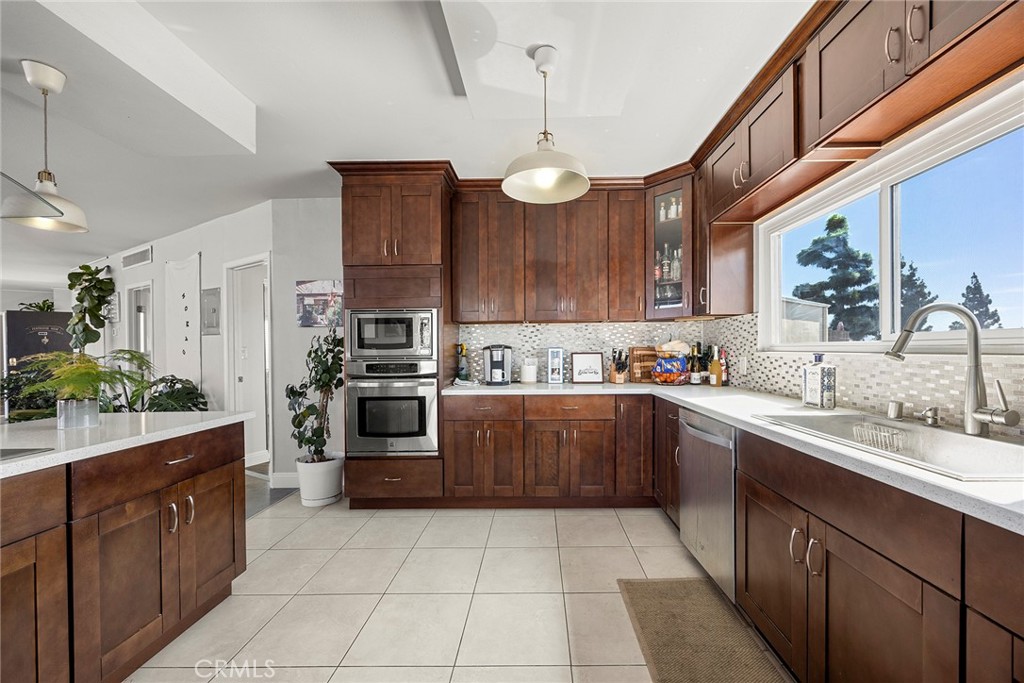 1323 N Spurgeon 23, Santa Ana CA 92701 - photo 14