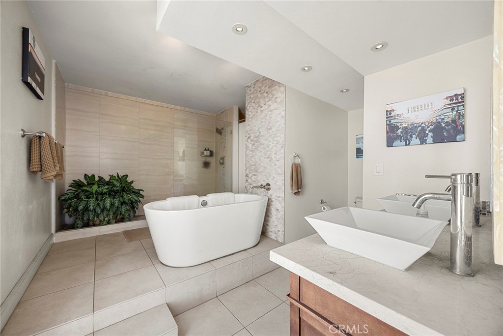 1323 N Spurgeon 23, Santa Ana CA 92701 - photo 40