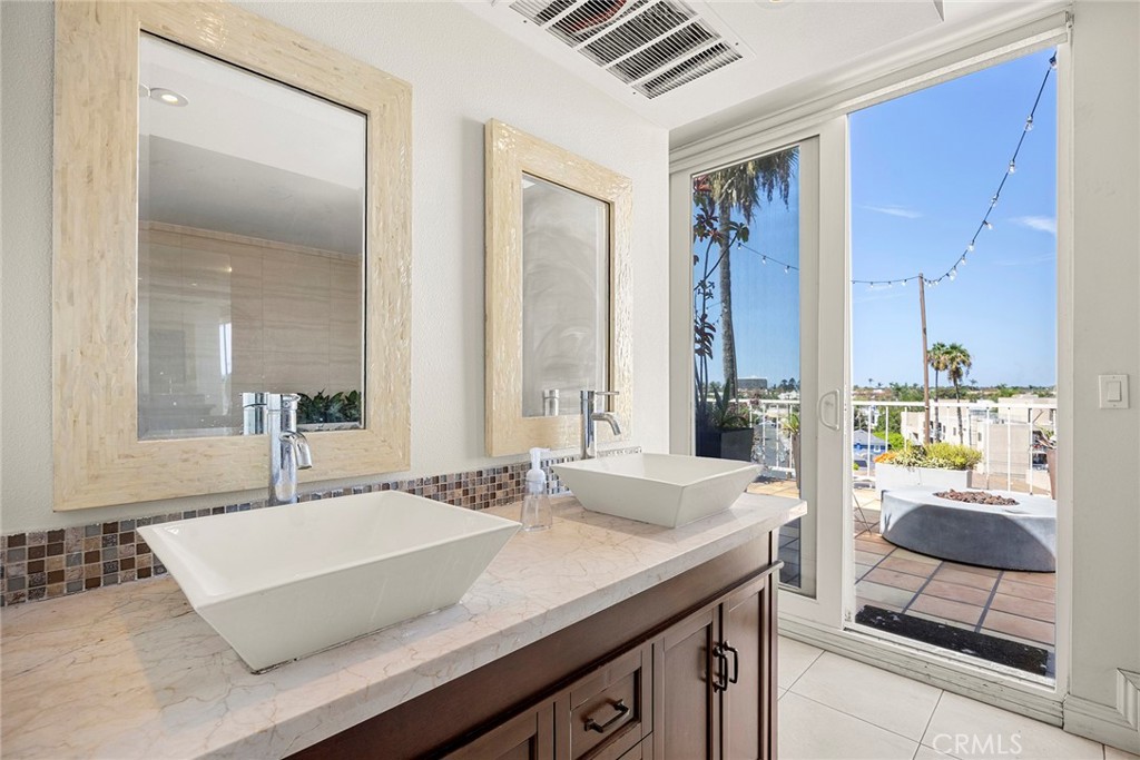 1323 N Spurgeon 23, Santa Ana CA 92701 - photo 42