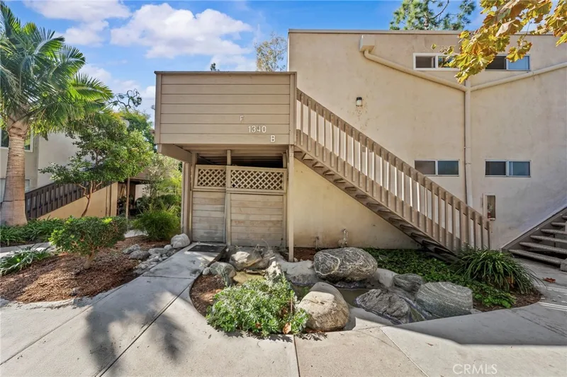 1340 Cabrillo Park Drive F, Santa Ana, CA 92701