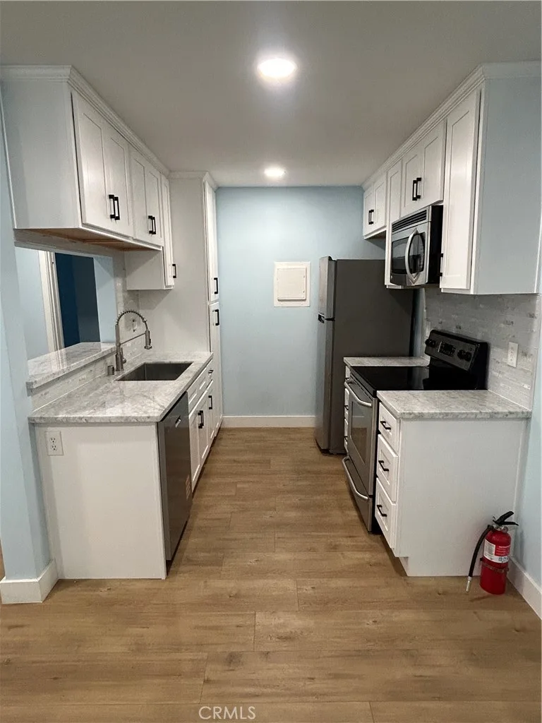 1345 Cabrillo Park Drive M13, Santa Ana, CA 92701
