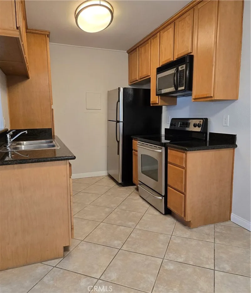 1345 Cabrillo Park E2, Santa Ana, CA 92701