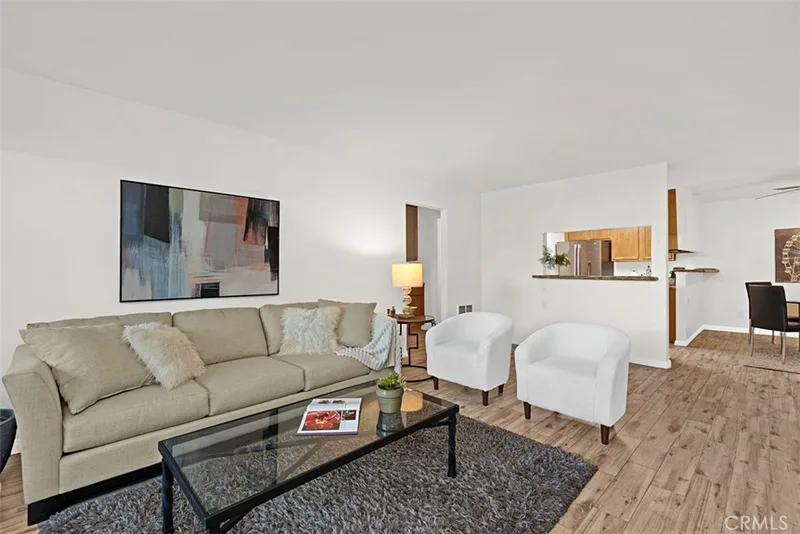 1345 Cabrillo Park F05, Santa Ana, CA 92701