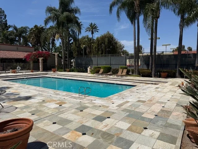 1345 Cabrillo Park H04, Santa Ana, CA 92701