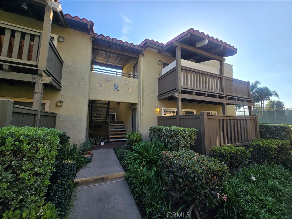 1345 Cabrillo Park R03, Santa Ana CA 92701 - photo 1