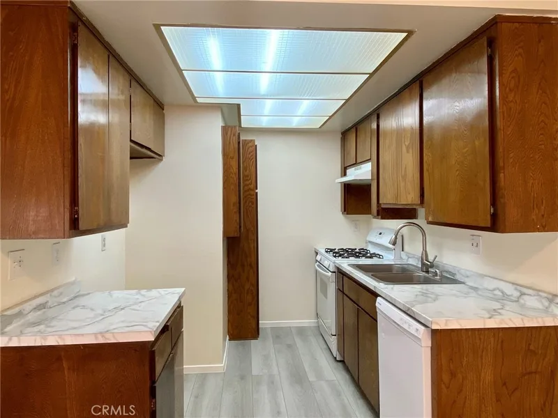 1400 W Warner Avenue 9, Santa Ana, CA 92704