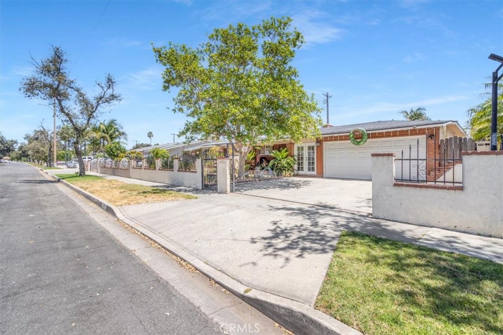1401 S Joane Way, Santa Ana CA 92704 - photo 4