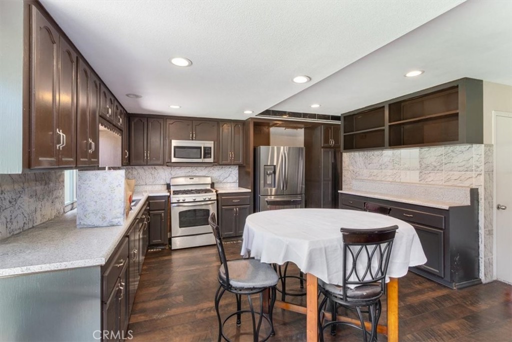 1401 S Joane Way, Santa Ana CA 92704 - photo 9