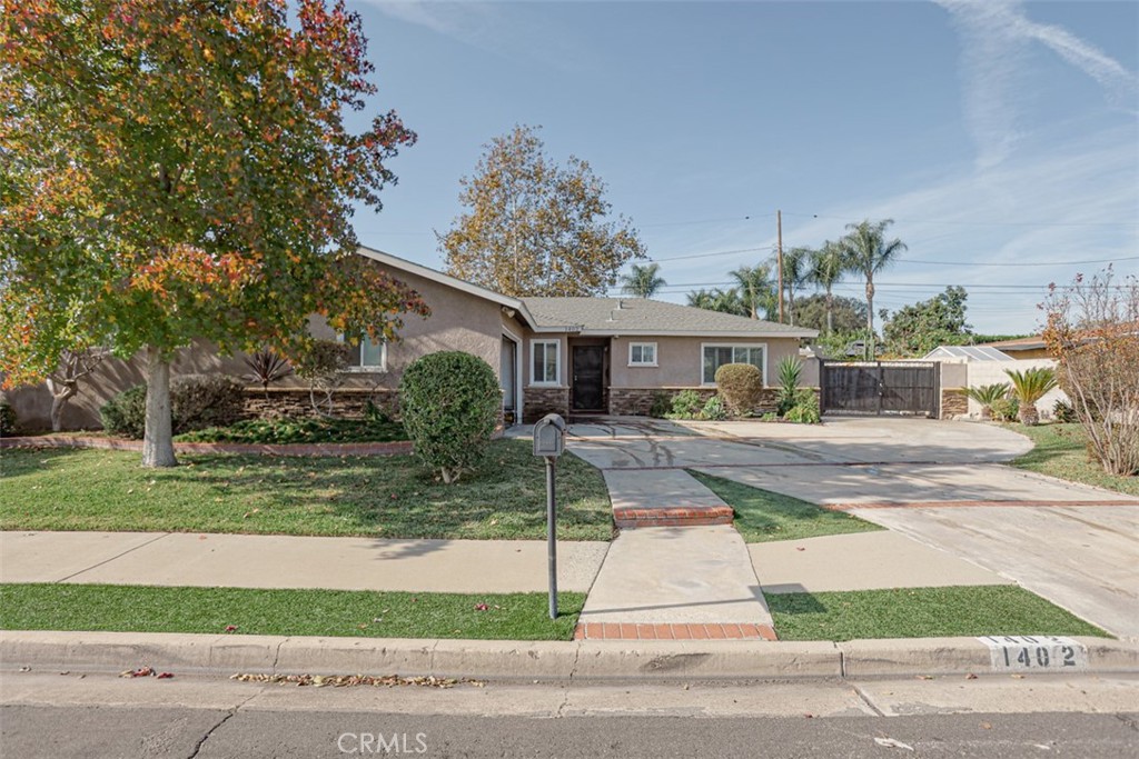 1402 N Parsons, Santa Ana CA 92703 - photo 1