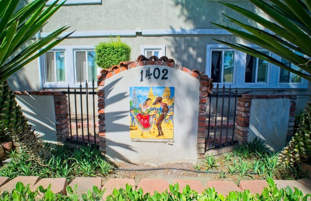 1402 S Minnie Street S, Santa Ana CA 92707 - photo 1