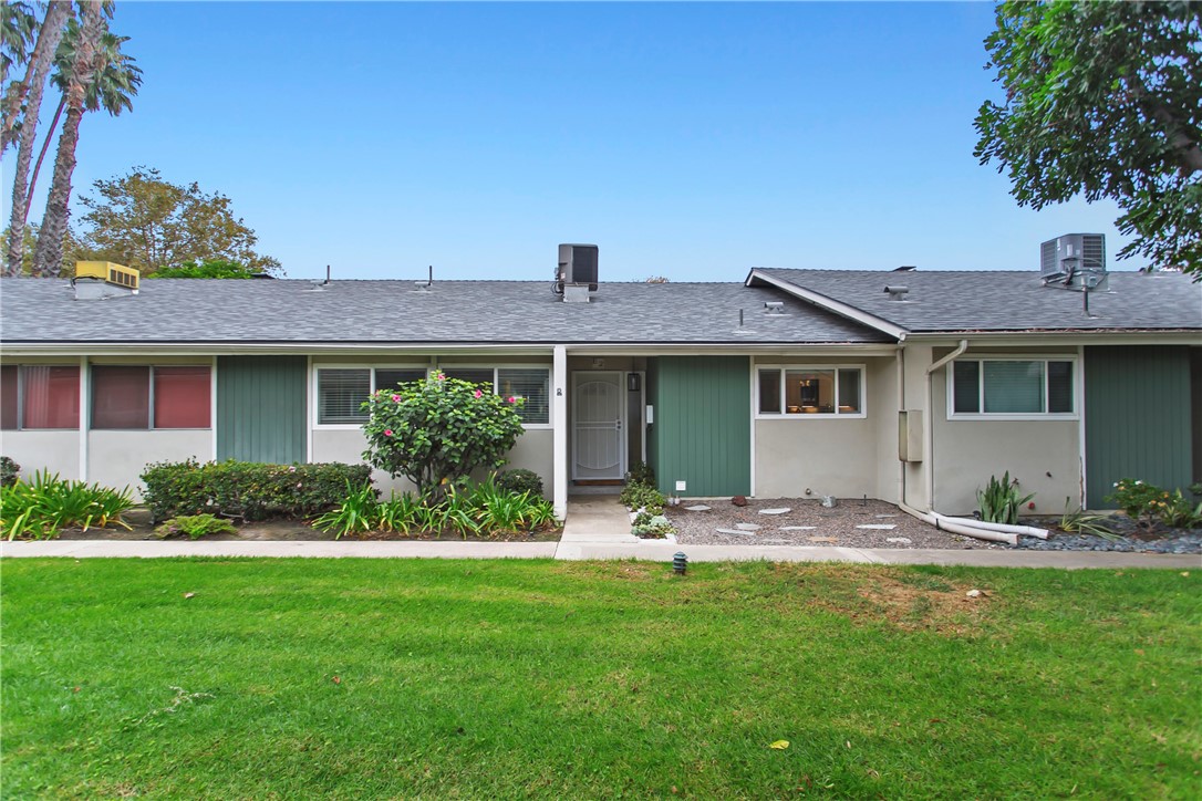 1404 N Tustin E2, Santa Ana CA 92705 - photo 1