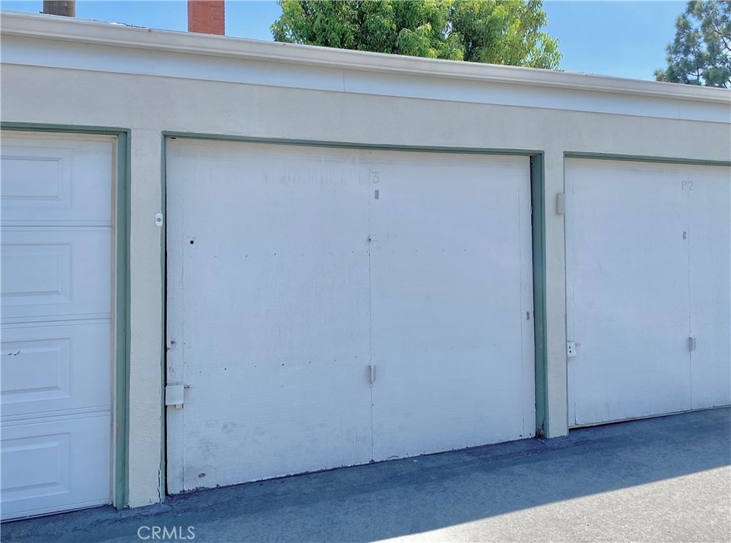 1 car garage - 1404 N Tustin P-3, Santa Ana CA 92705 - photo 20